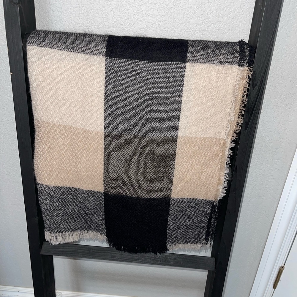 Old Navy Blanket Scarf OSFA